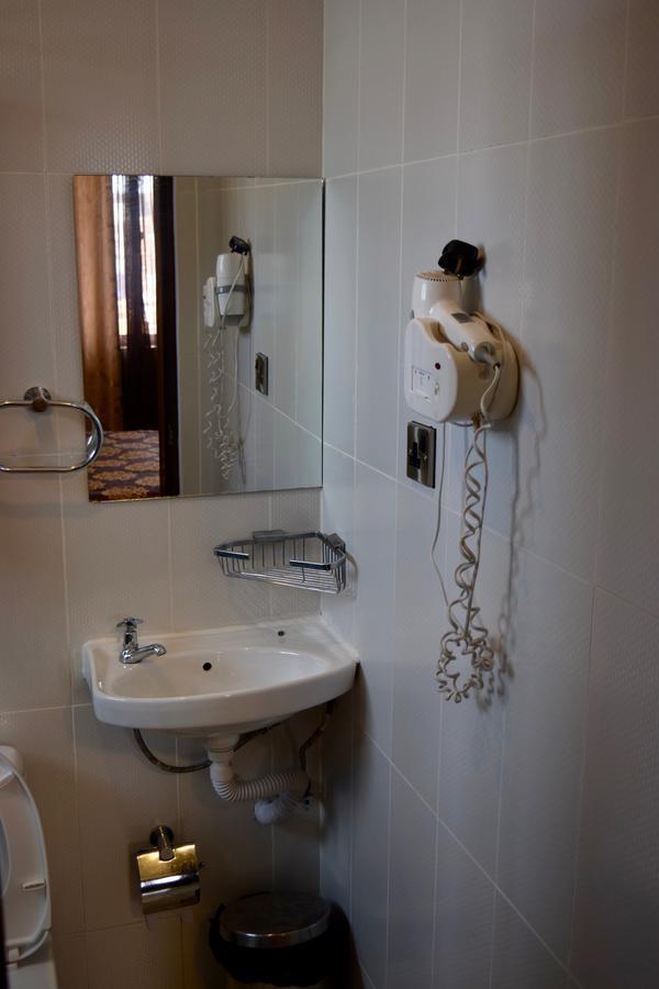 New Avon Apartments Dar es Salaam Bagian luar foto
